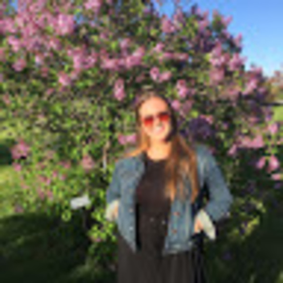 Meet your Posher, Leah - Picture 1 of 1